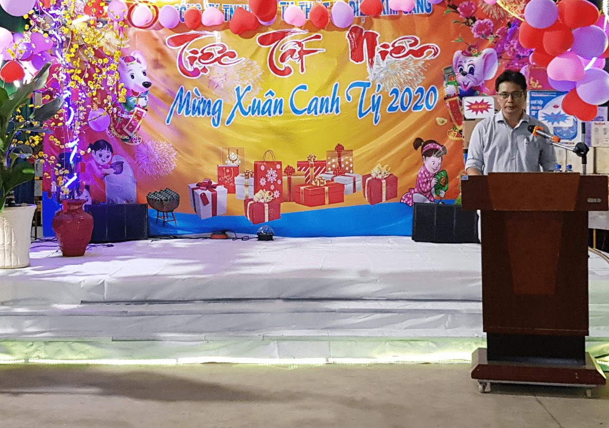 tro-ly-giam-doc-phat-bieu