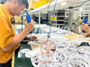 Xưởng lắp ráp đèn led tại kim Sang